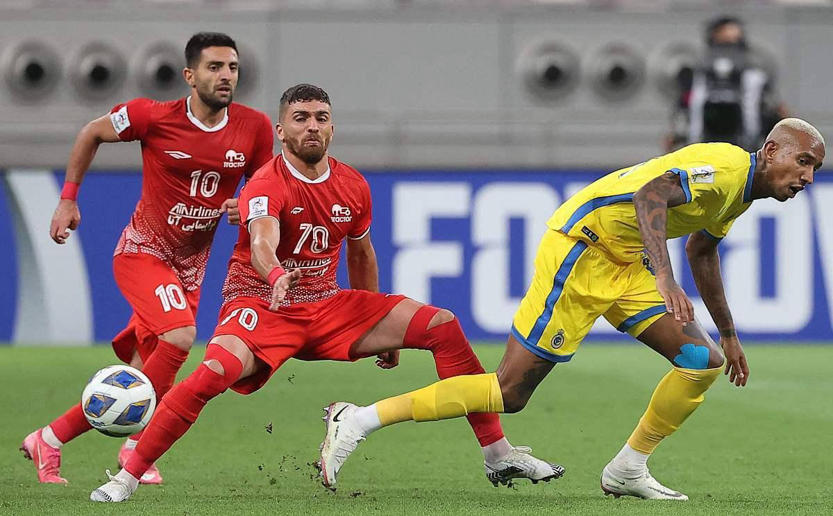 爱游戏 -包含里程碑夜!巴塞罗那再遭质疑;意大利杯清晨刷纪录;悬念犹存;数据趋势出现新变化的词条